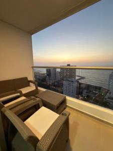 Apartamento Moderno y Lujoso con vista al Mar PISO19 - Cerca a la Ciudad Amurallada