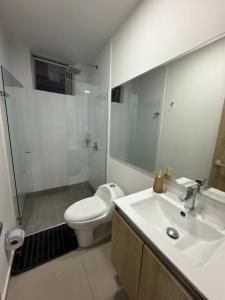 Apartamento Moderno y Lujoso con vista al Mar PISO19 - Cerca a la Ciudad Amurallada
