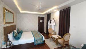 Hotel Skyway Plaza