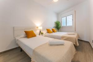 Beachfront Apartment with Sea View AC WiFi - Cambrils "Apt 208"