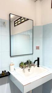 Zen Hideaway - Cute Modern Thai Home