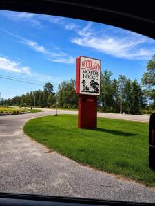 1 Queen Suite-Woodland Motor Lodge