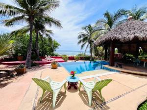 Casa Sol y Luna Beachfront private Suits
