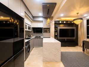 Luxury 2BR - Airport Pickup - Airport 14 Min - Beach 3 Min Walk