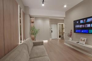 Bacovia Grand Apartment- Free Parking