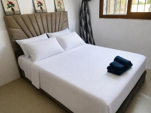 Cabo Escape Pool and Beach on Foot