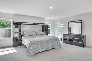 Luxury 5BR Perfect For Insurance & Corporate Stays