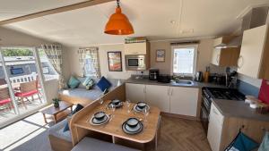 Stunning Woolacombe Seaview 3 Bedroom Caravan