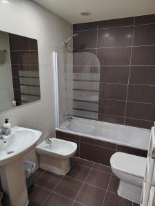 Apartamentos Chevere Naranja con Garaje