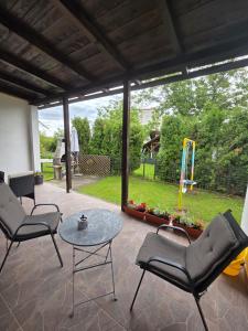 Apartman Jelena with Private Garden & BBQ