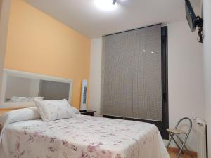 Apartamentos Chevere Naranja con Garaje