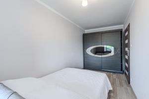 Grabskiego Comfort Apartment by BookingHost