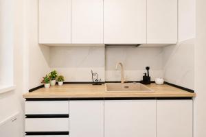 Sasha Wave 1-Bedroom with Free Private Parking