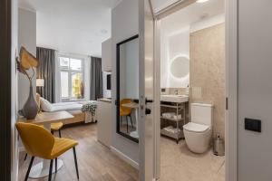 Compact & Central Old Town Studio