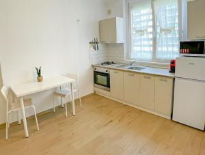 Central Urban Retreat - Balcony, Parking