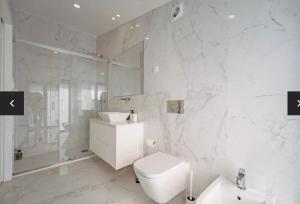 Center Caparica Beach House - Pool - Beach 3min