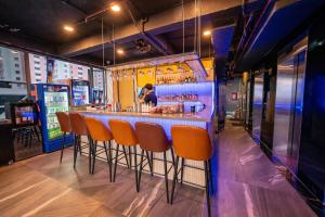 G8 Riverside Hotel & Rooftop Skybar