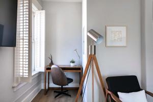 Stylish 2BR Retreat in Vibrant Gaslamp