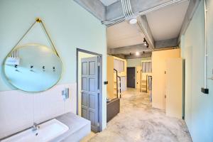 Noodle Shop Hostel