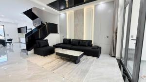 Brand New 3-Bed House For Rent, The Capella