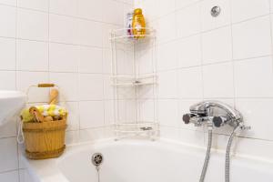 Elegant 1BR Apartment 2 Min from Rennweg Station