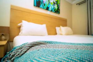 Stays on 13th by Aurelian Living