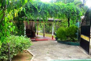 Crescent Villa