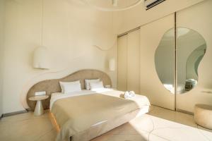 3BR Villa Illusion with Sauna, Jacuzzi, Rice Field view, Canggu