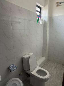 Zully Homestay Studio Apartment in Utawala Near JKIA Airport & SGR Terminus - Free Parking & Fast Wi-Fi