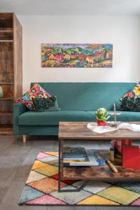 Anna9 Boardinghouse--Business people and workers, parking lot, WiFi, VAT Invoice