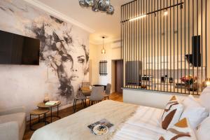 Morawskiego Suite Near Old Town - Balcony & AC by Downtown Apartments