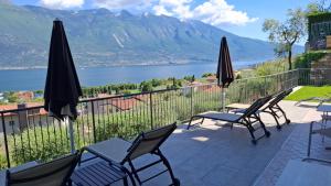 Villa Imelda, panoramic apartments with Lake Garda views