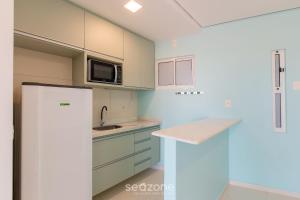 Ap em Cond. c Piscina a 1 Quadra da Praia KVI0403