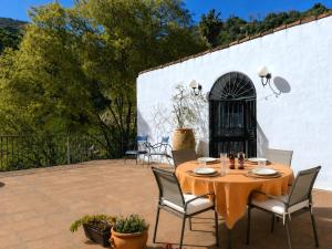Amazing Spanish Casa with Sea View, 30 min from Málaga