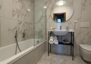 Palazzo San Firmino Historic PalaceSuite Canal View