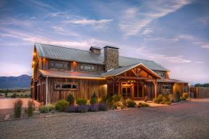 Yellowstone Valley Lodge, an Ascend Collection Hotel