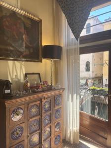 Palazzo San Firmino Historic PalaceSuite Canal View