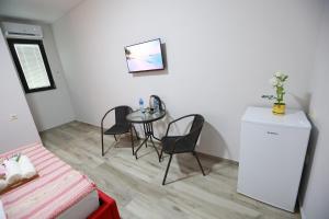 SHIN APARTMENTS I შინ