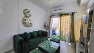 VacationBuddy Premium 3 BHK High-Rise City Views in DLF Capital Greens