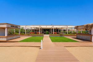 Q Ella Beach Hotel