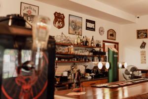Penzion a Motobar 66 Bravantice
