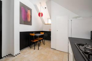 Old Town Heritage Apartment by BookingHost