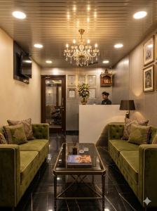Hotel Kaushambhi Grand 2 Min Walk From Kaushambhi Metro Station