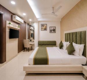 Hotel 7th Heaven - Newly Built Best Couple-Friendly Hotel in Delhi