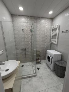 Modern 2BR and Living Room in Central Tbilisi