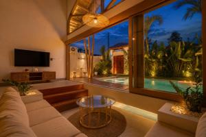 Louisa - 2BR Private Pool Villa in Kerobokan