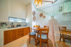 Spacious 1BR apartment w- kitchen - Baobab Apartment by TROPICALLY