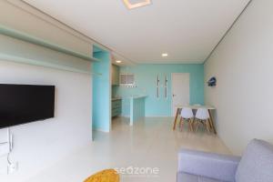 Ap em Cond. c Piscina a 1 Quadra da Praia KVI0403