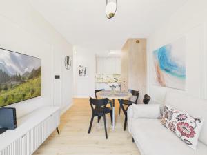 Scarpa Apartment with Balcony & Parking by Solarento