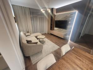 Praga Prestige Apartment, Balcony and Garage